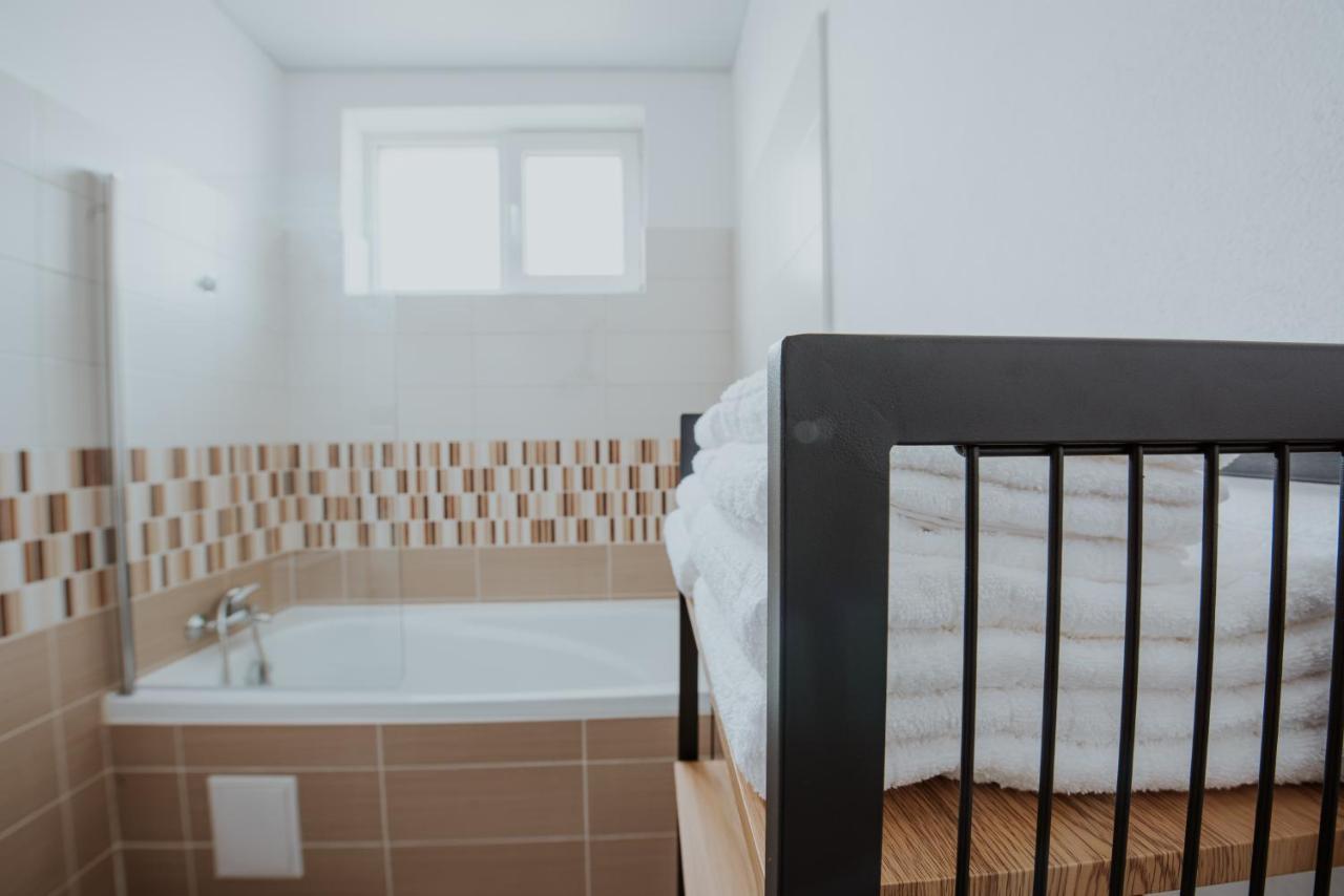 טימישוארה The Nook Aparthotel מראה חיצוני תמונה